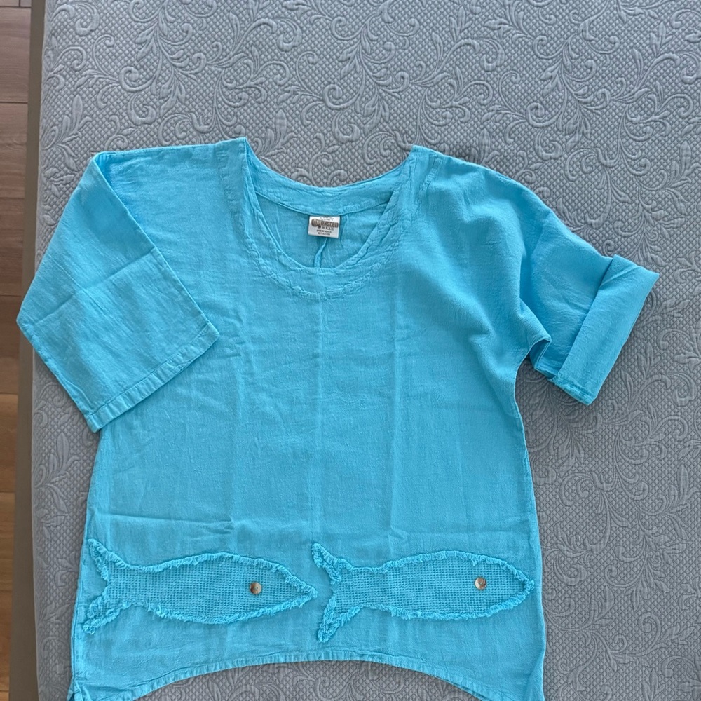 Women’s Cottonseed brand top size s/xs.